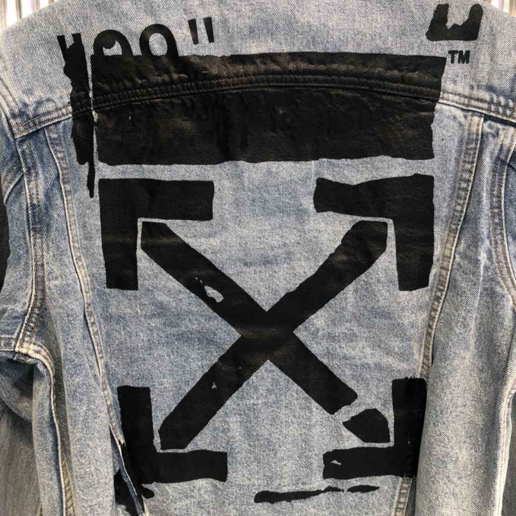 OFF WHITE